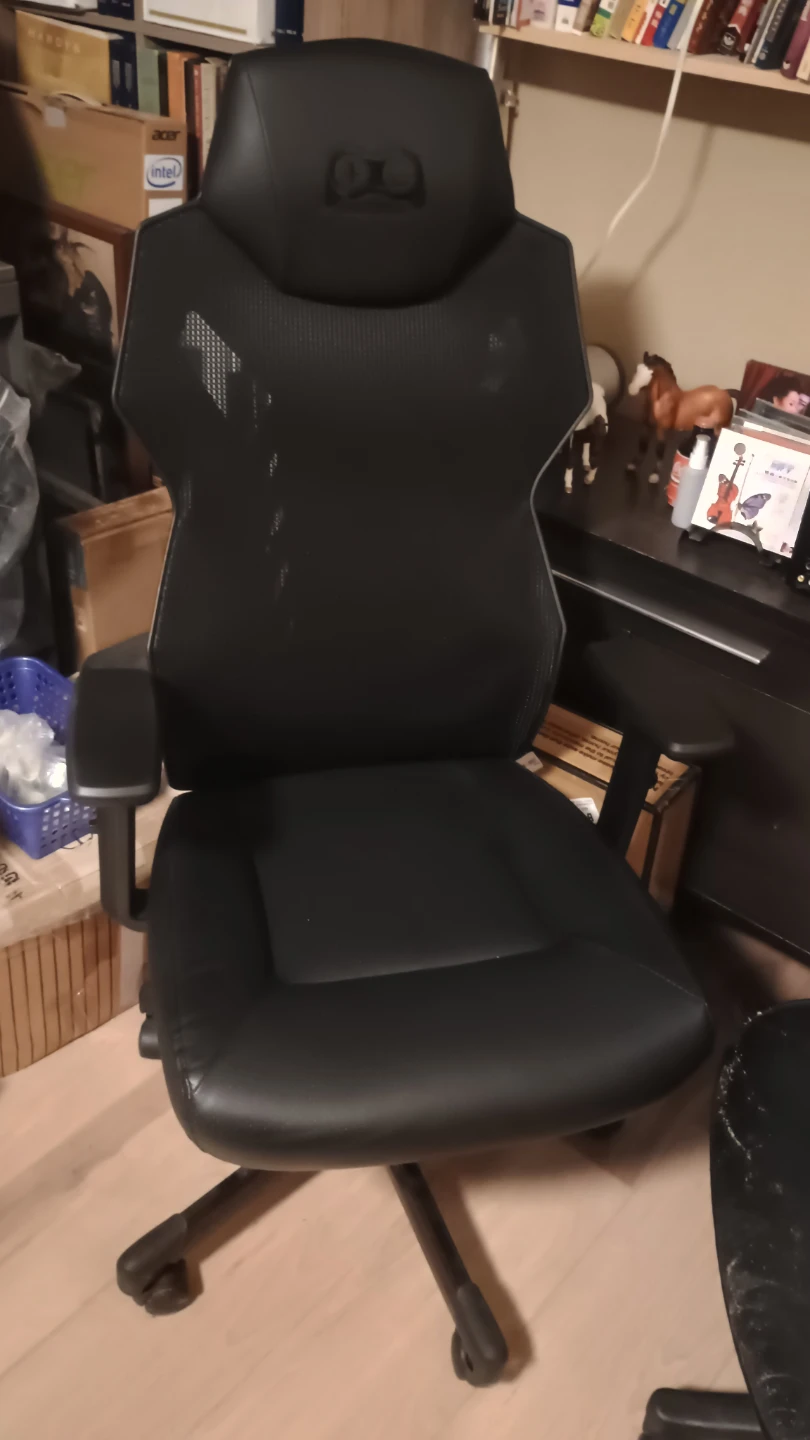 Black Gaming Chair - photo 2