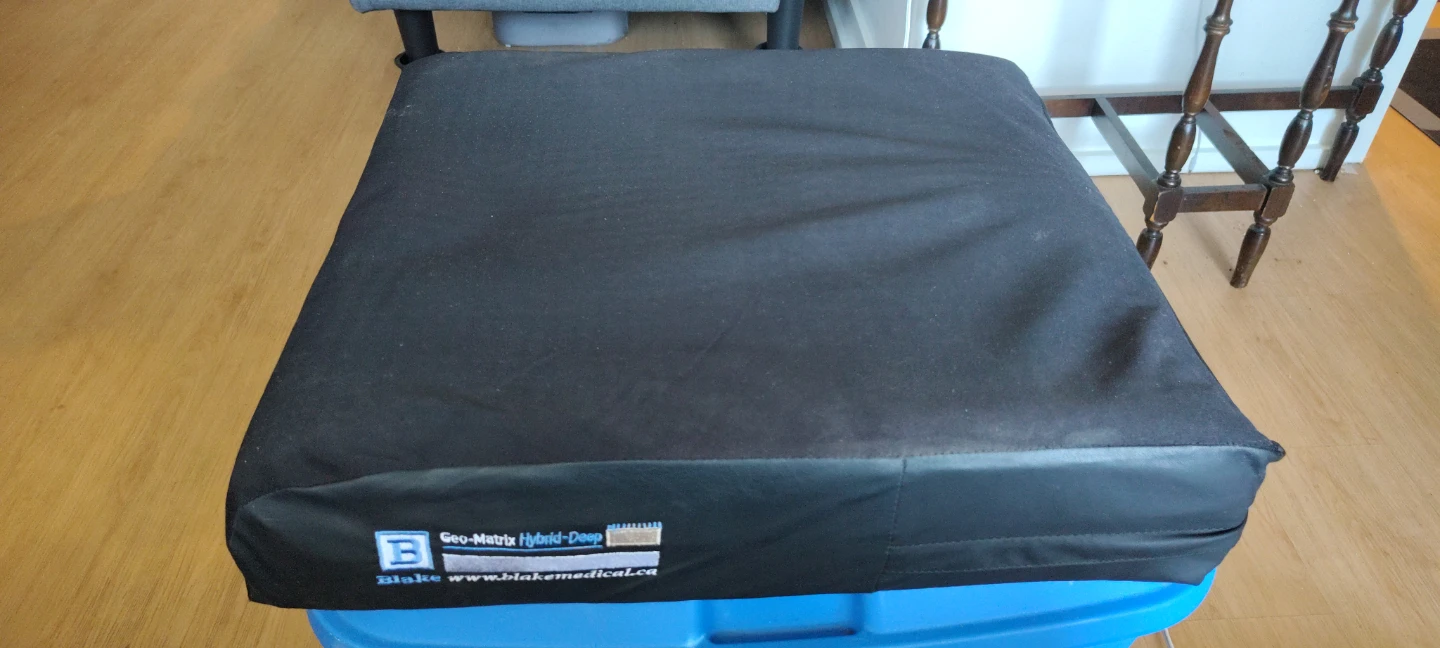 Blake Geo-Matrix Hybrid-Deep Cushion