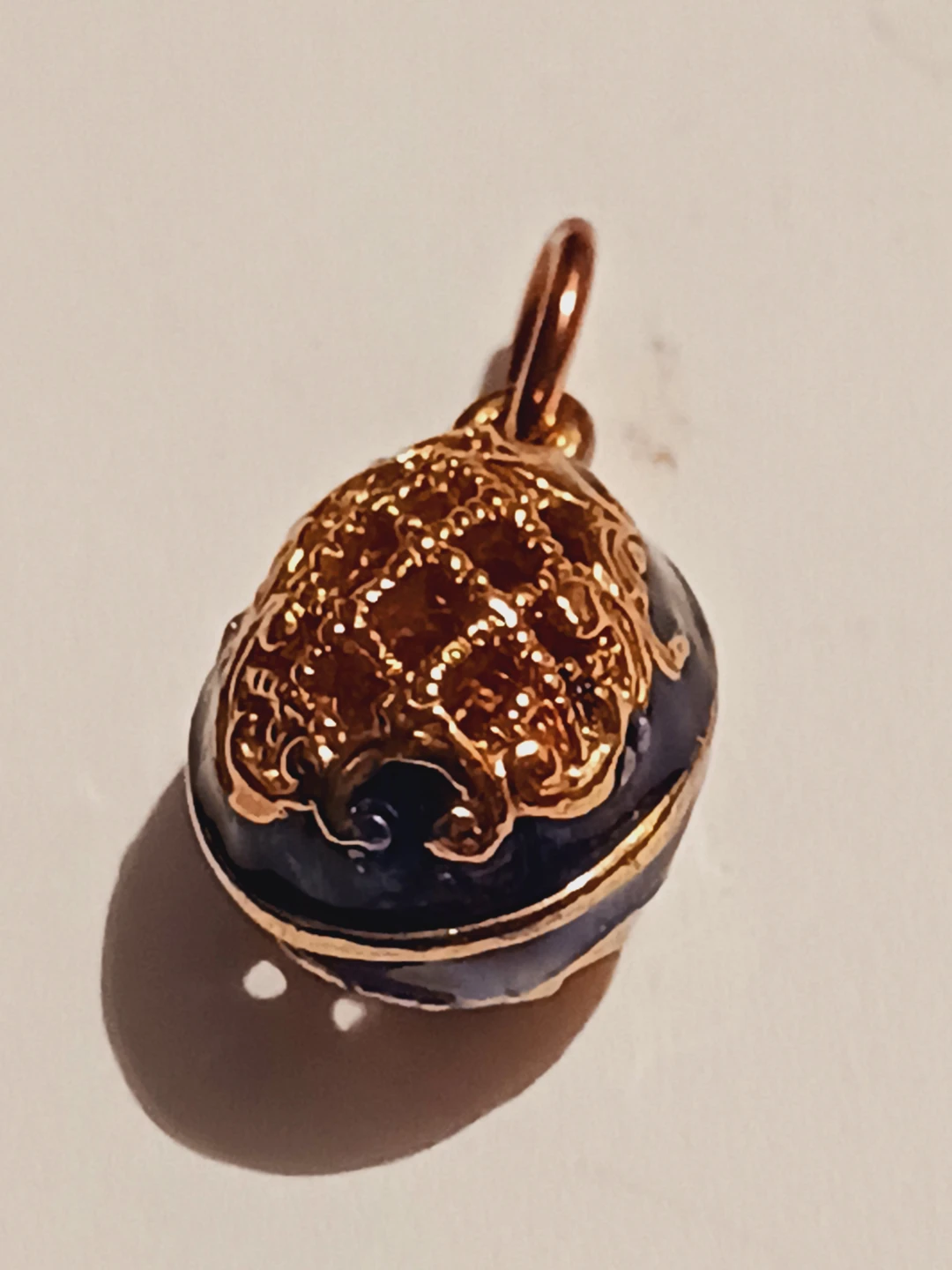 Gorgeous Enamel Fabergé Russian Egg Pendant - photo 4