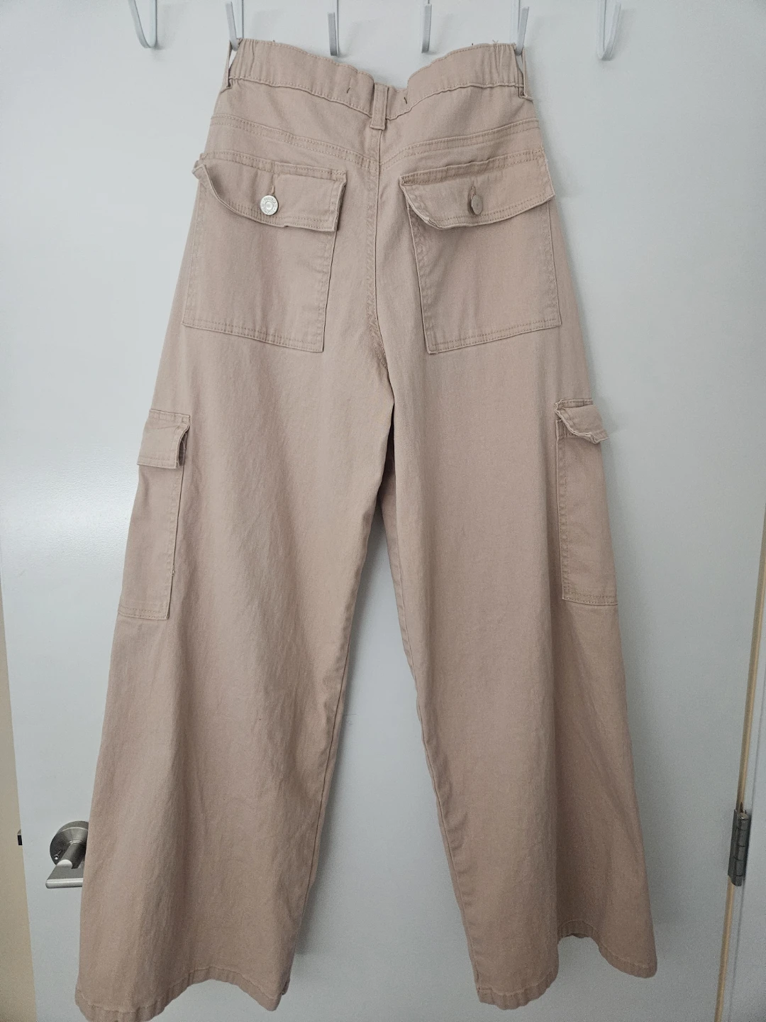 Forever 21 Beige Cargo Pants - photo 2