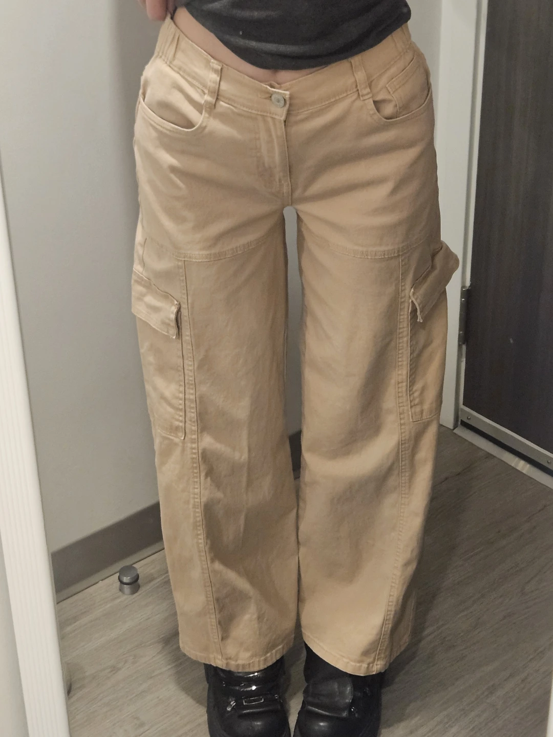 Forever 21 Beige Cargo Pants - photo 3