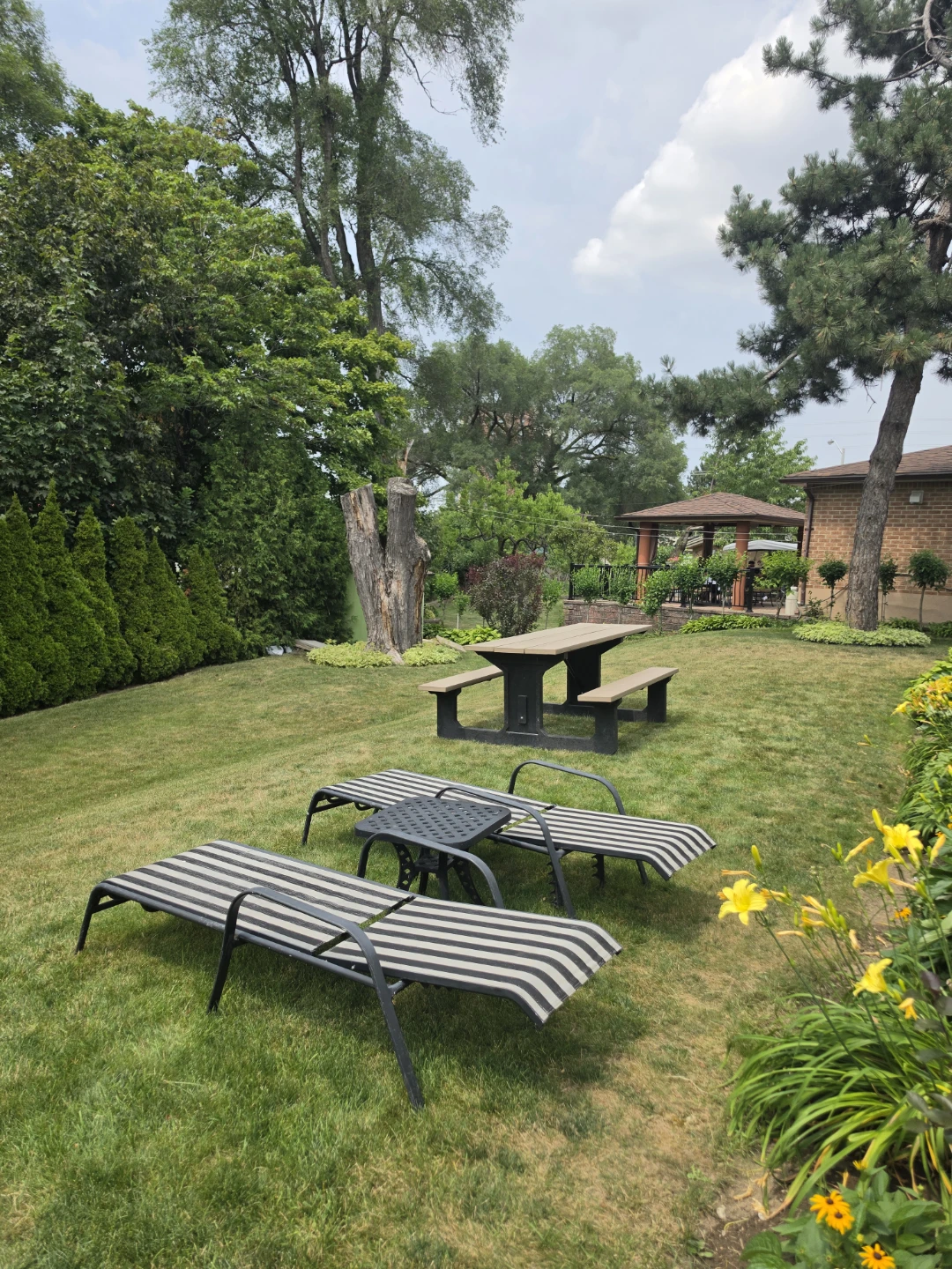 Recycled Plastic Picnic Table and Benches - photo 4