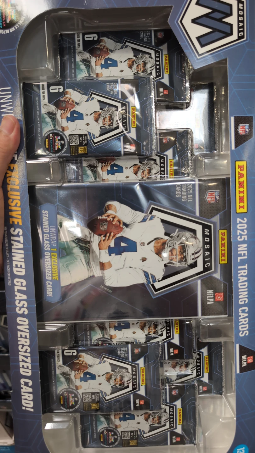 2025 Panini Mosaic NFL Football Trading Cards Mega Box