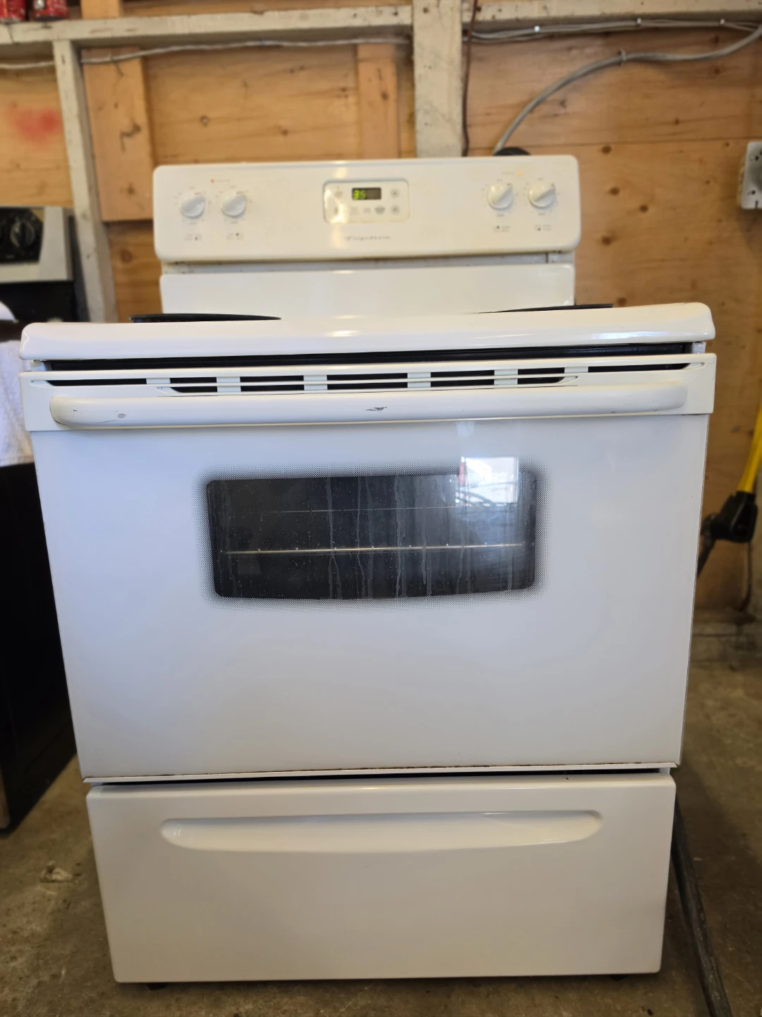 Delivery Available - Frigidaire Electric Range - photo 2