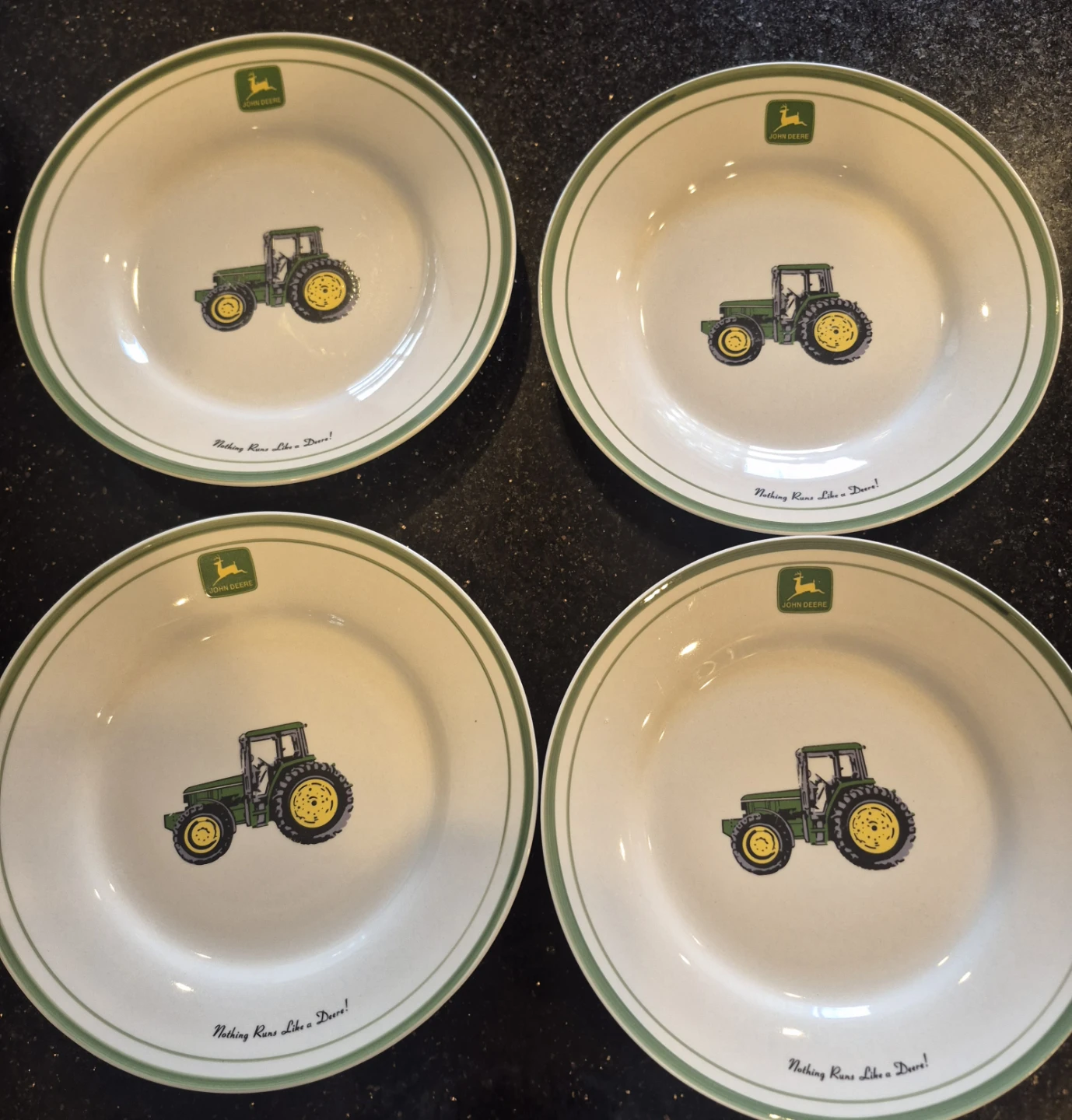 Licensed John Deer Dinnerware Set - photo 3