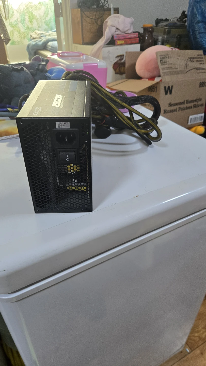 OCZ ZS Series 750W Power Supply - photo 2