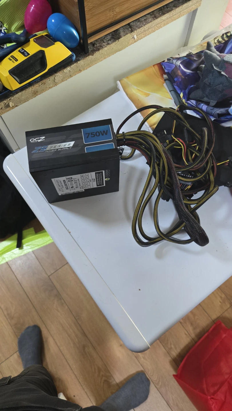 OCZ ZS Series 750W Power Supply - photo 3