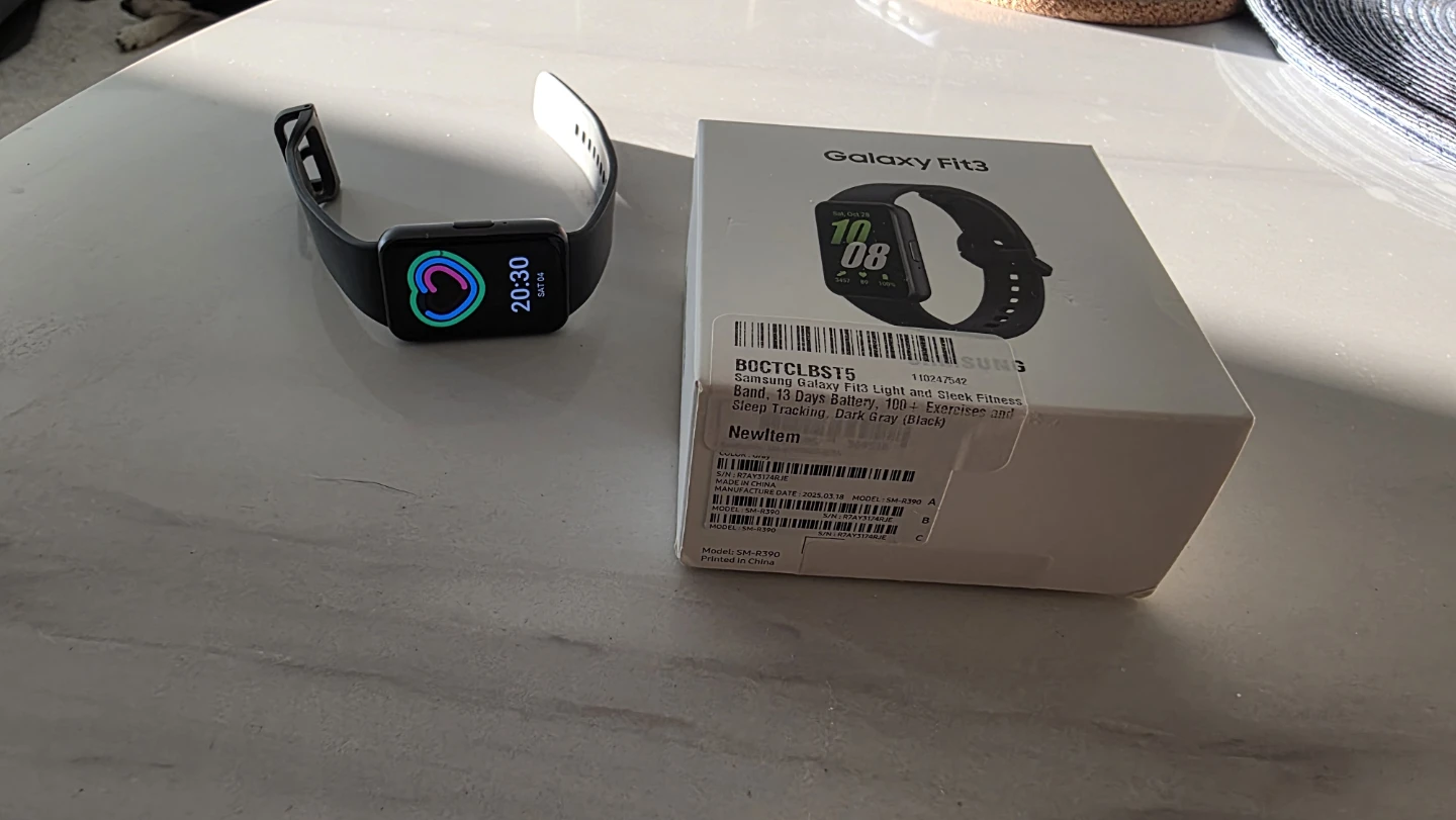 Samsung Galaxy Fit 3 Fitness Tracker - Dark Gray - photo 2