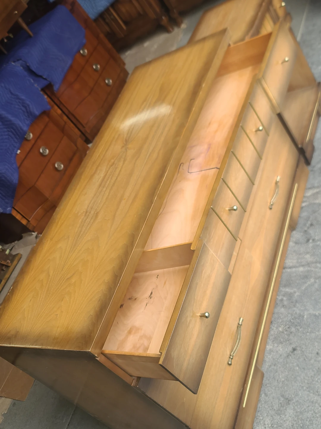 Mid-Century Modern Dresser and Nightstand Set - photo 4