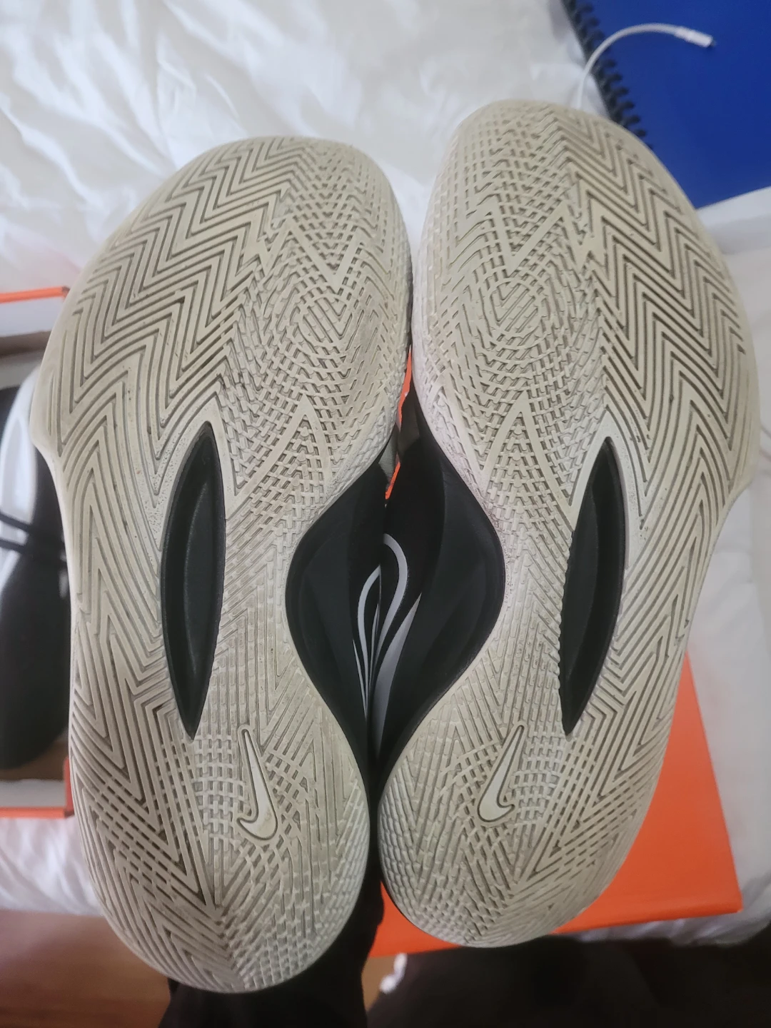 Nike Basketball Shoes - photo 4