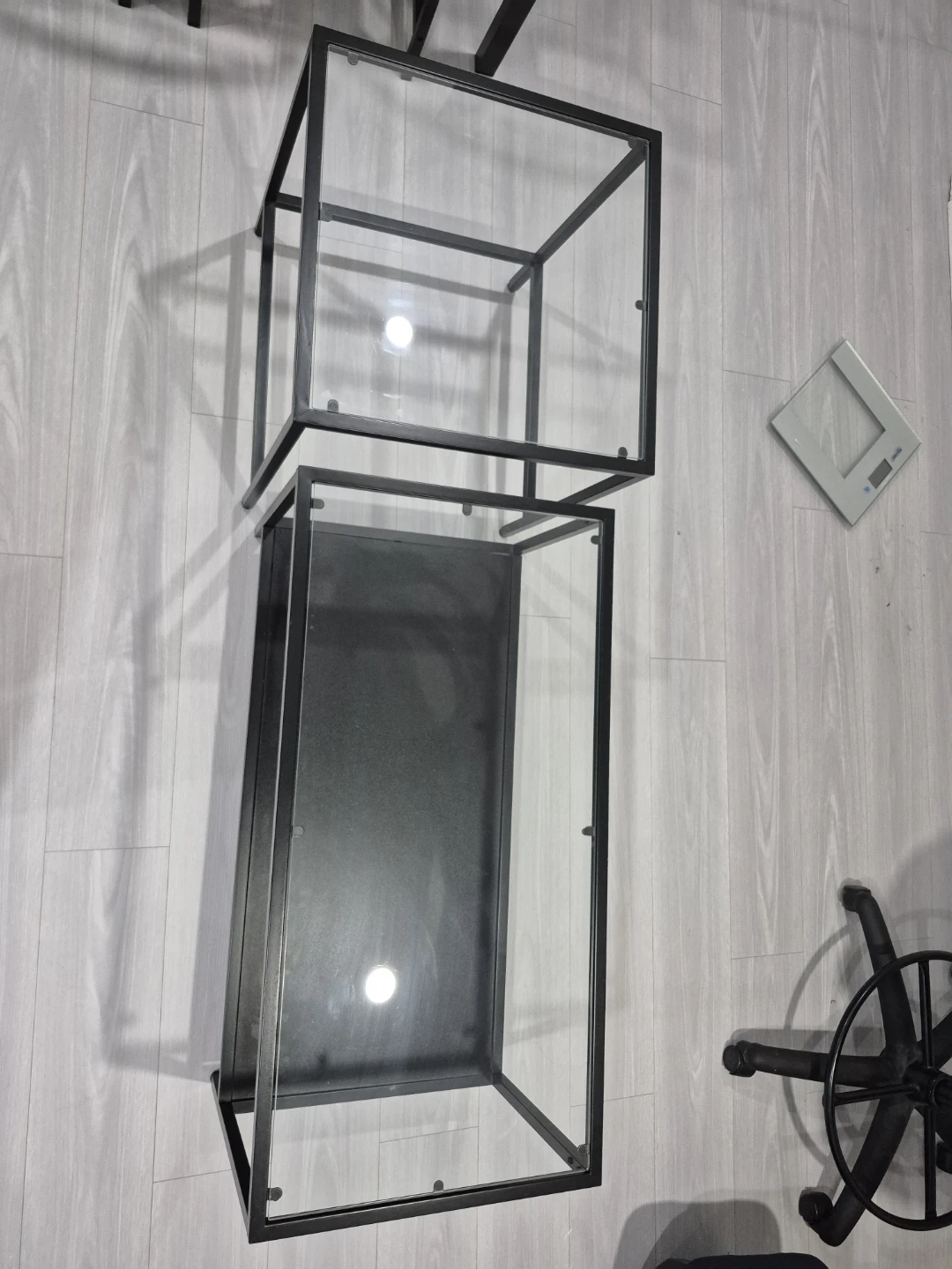 Set of 2 Black Metal Frame Glass Top Nesting Tables - photo 3