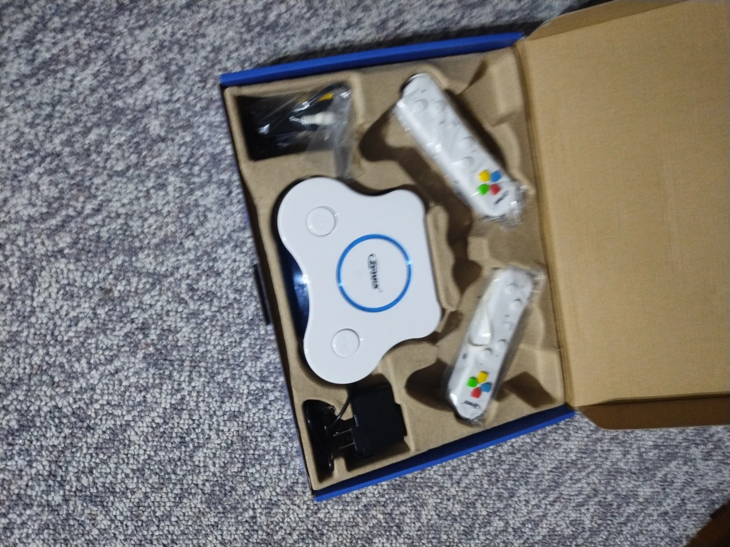 Random video game console - photo 2