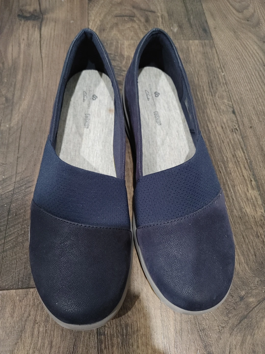 🧡 WOMANS SIZE 10 LIKE NEW CLARKS NAVY CLOUDSTEPPERS - photo 2