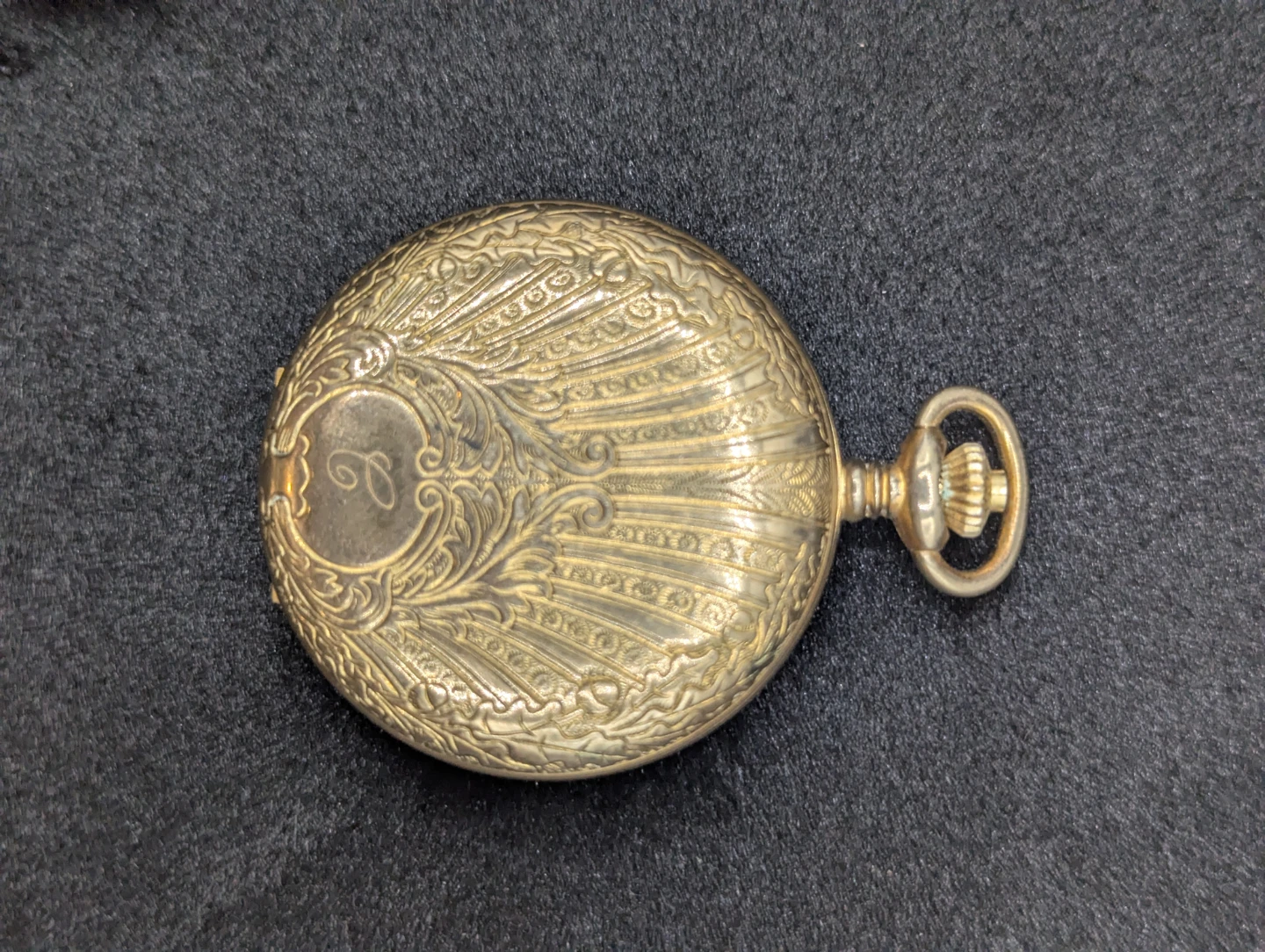 Chateau Gold Tone Pocket Watch - photo 3