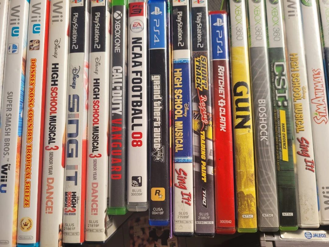 Video game lot - photo 2