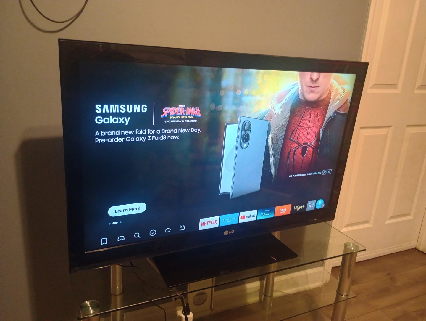 LG Television - photo 3