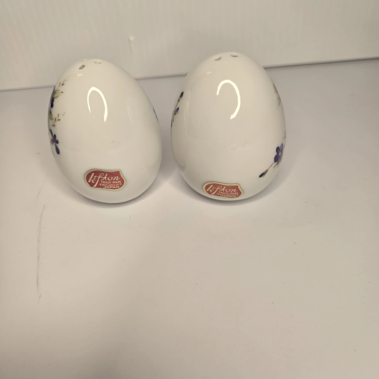 Lefton Egg Shaped Salt and Pepper Shakers - photo 3