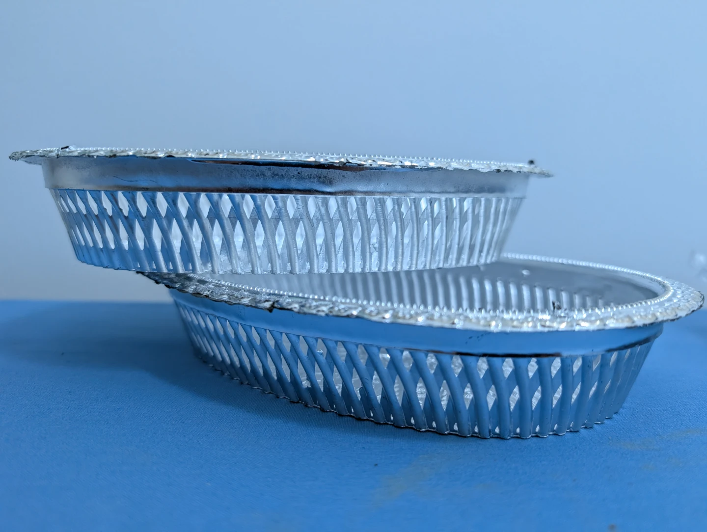 Set of 2 Silver Oval Serving Trays - photo 2