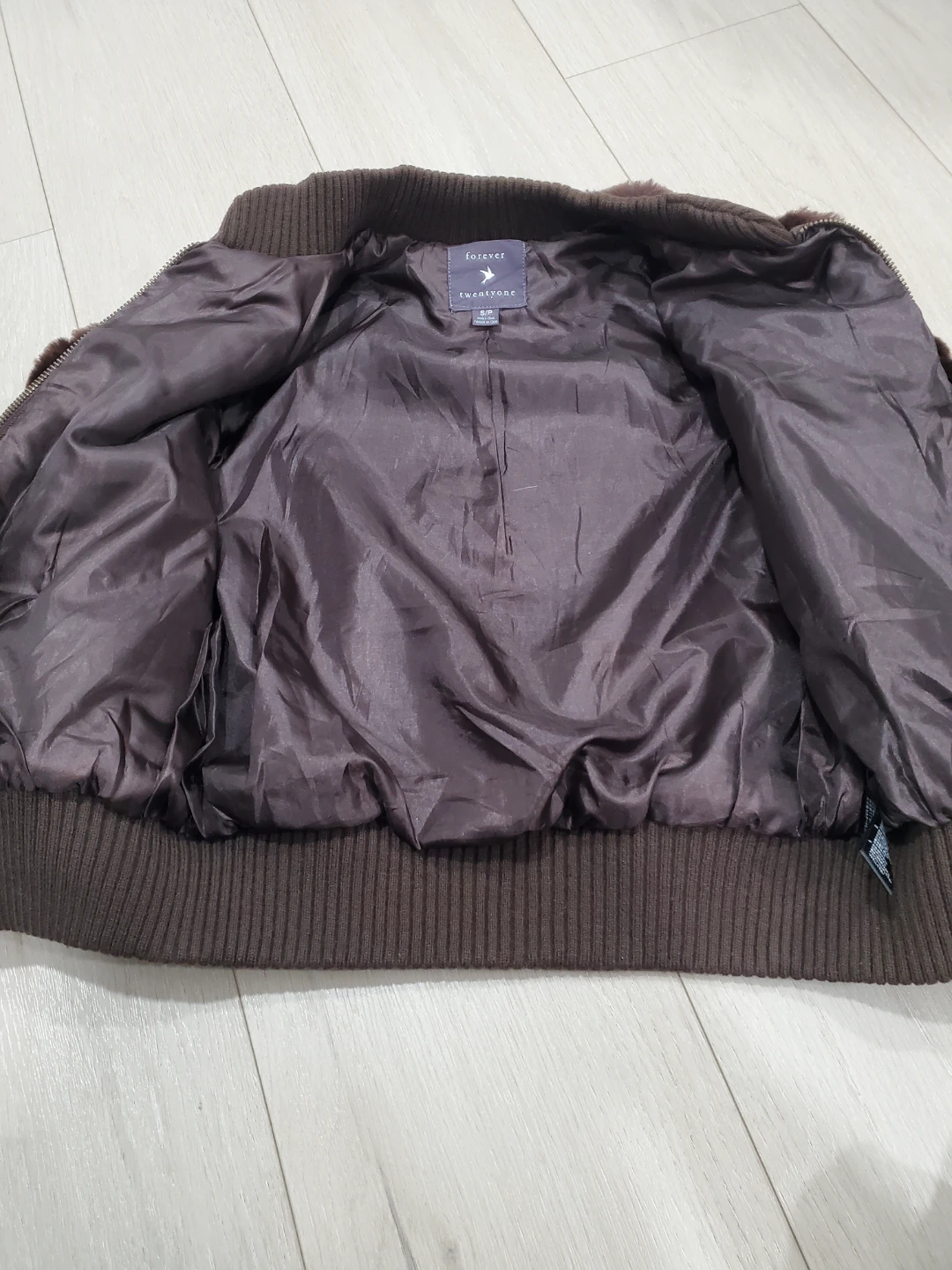 Forever 21 Brown Faux Fur Cropped Bomber Jacket S/P - photo 3