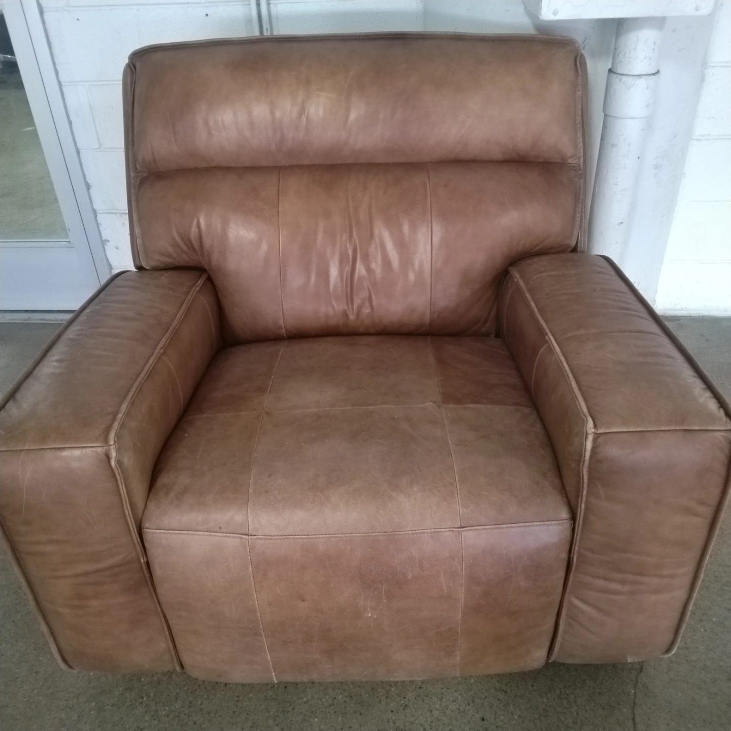 Brown Leather electric Recliner Armchair - photo 2