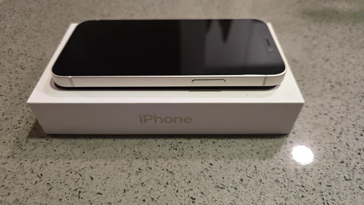 iPhone 12 mini 128GB - White (Great Condition + Bonus EarPods) - photo 4
