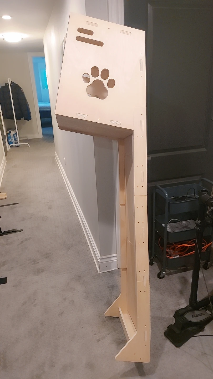 Wooden Cat Tree Condo with Scratching Post - photo 4