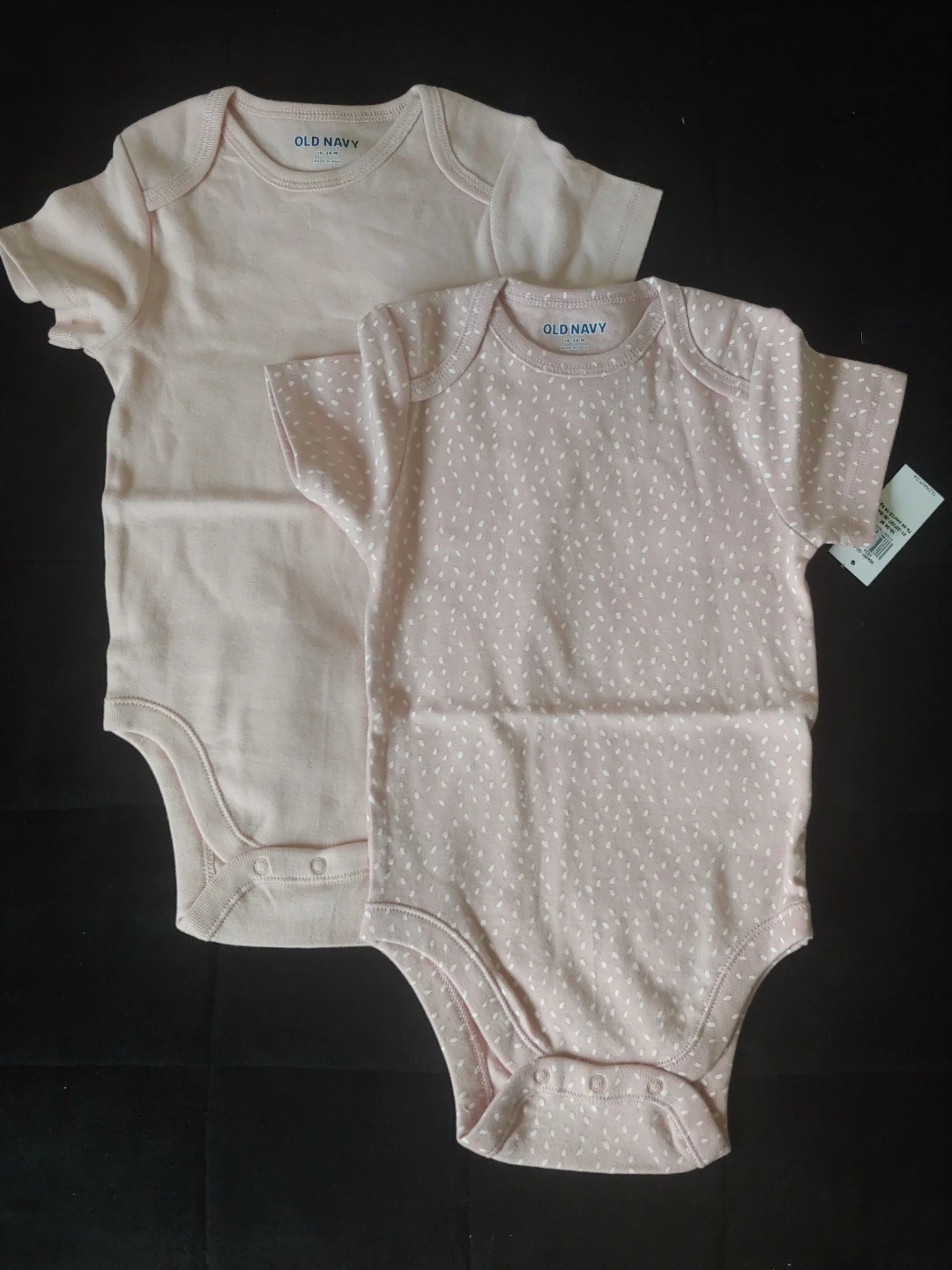 Old Navy Baby Bodysuits (2-Pack) 18-24 months
