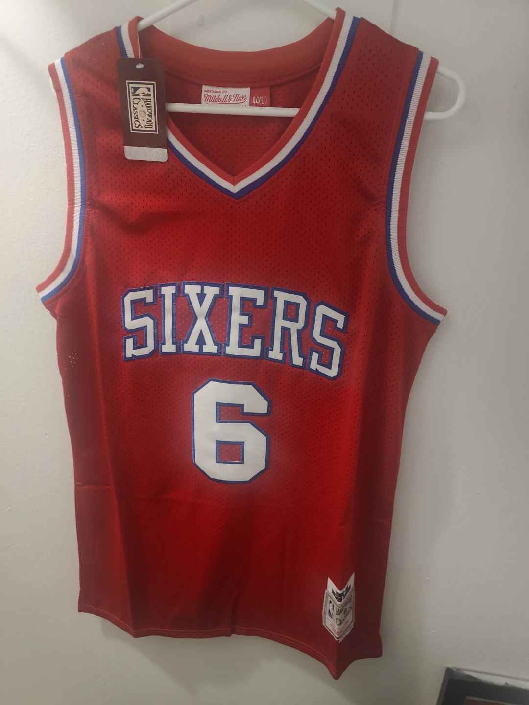 M+L Mitchell & Ness Philadelphia 76ers Julius Erving Jersey