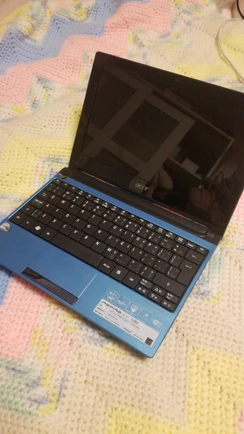 ACER Aspire One D260 Blue Netbook Laptop