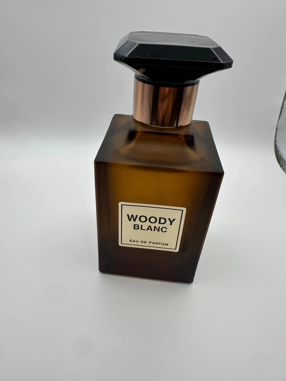 WOODY BLANC Eau de Parfum