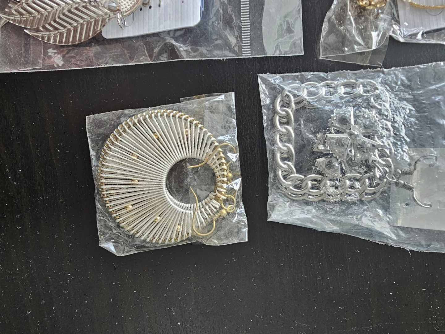 6 New Assorted Fashion earrings - photo 5