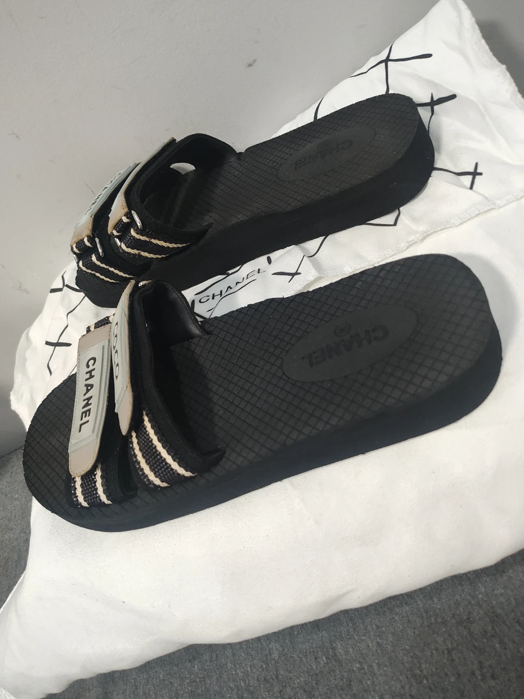 Chanel Coco Slide Sandals Size 36 - photo 2