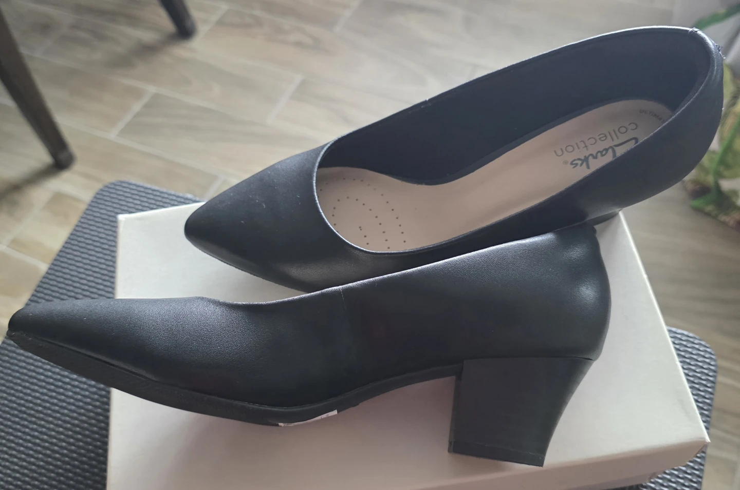 Clarks Collection Black Leather Heels - photo 3