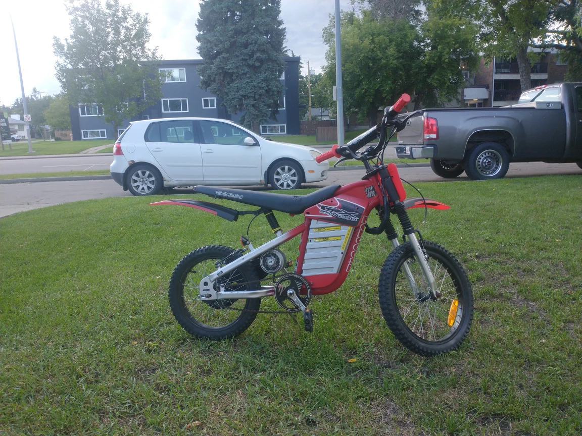 Mongoose cx 24v200 electric dirt bike - photo 3