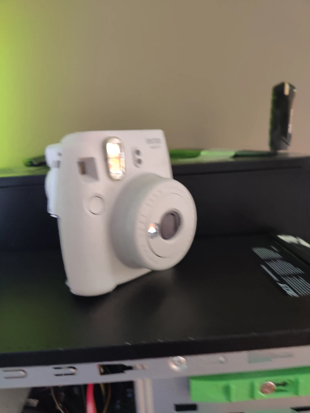 instead camera works