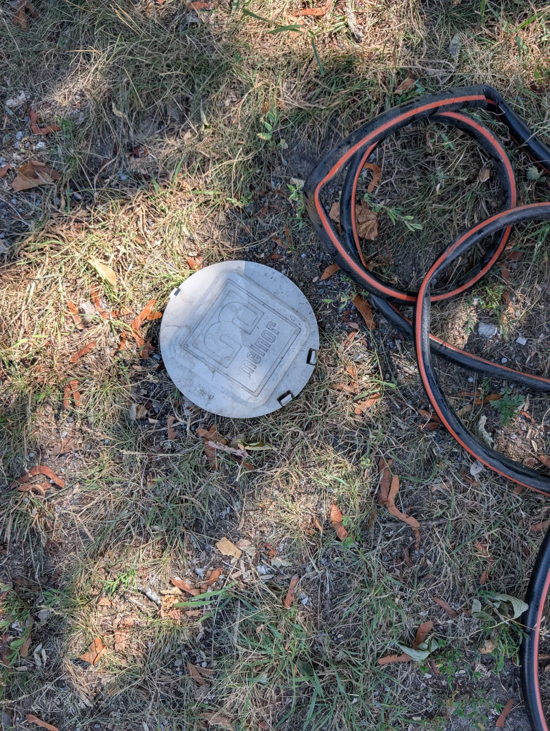 Retractable Garden Hose Reel with Enclosure - photo 2