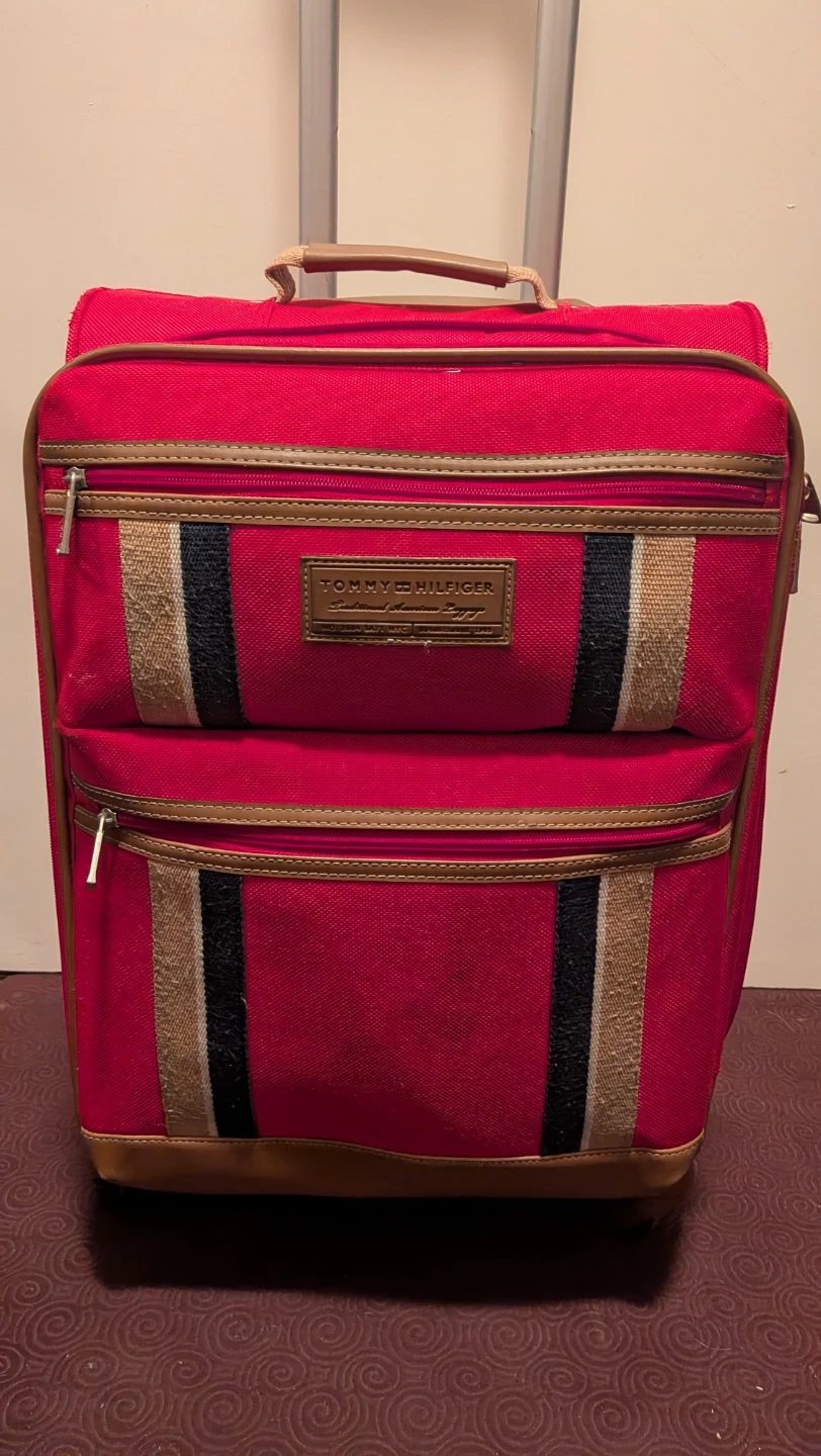 Tommy Hilfiger Red Rolling Carry-on - photo 2