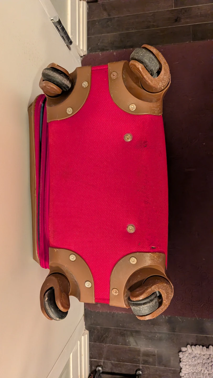 Tommy Hilfiger Red Rolling Carry-on - photo 5