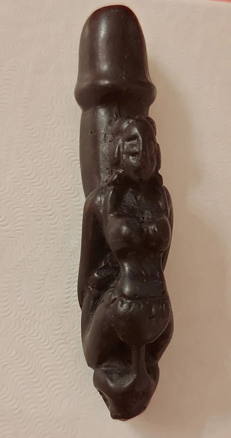 Thai Good Luck phallic amulet pendant (Palad Khik)