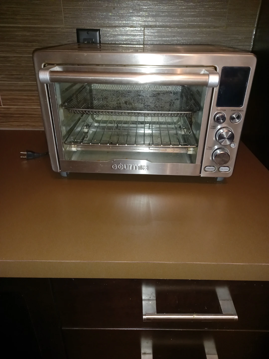Gourmia  Oven