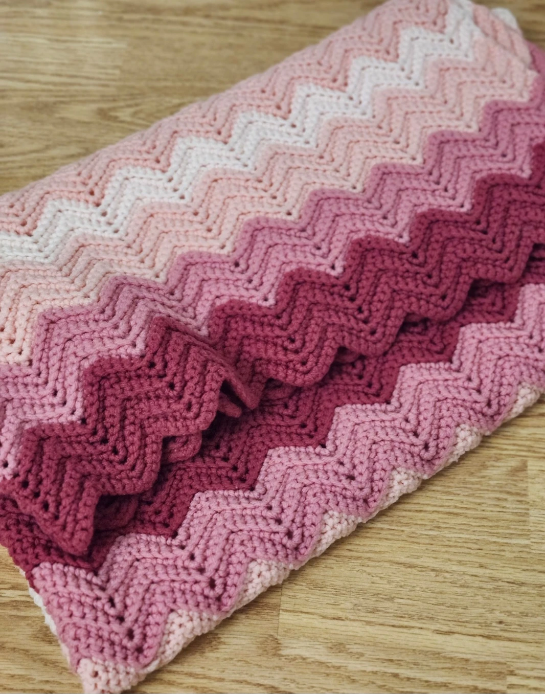 Handmade Chevron Crochet Blanket - photo 4