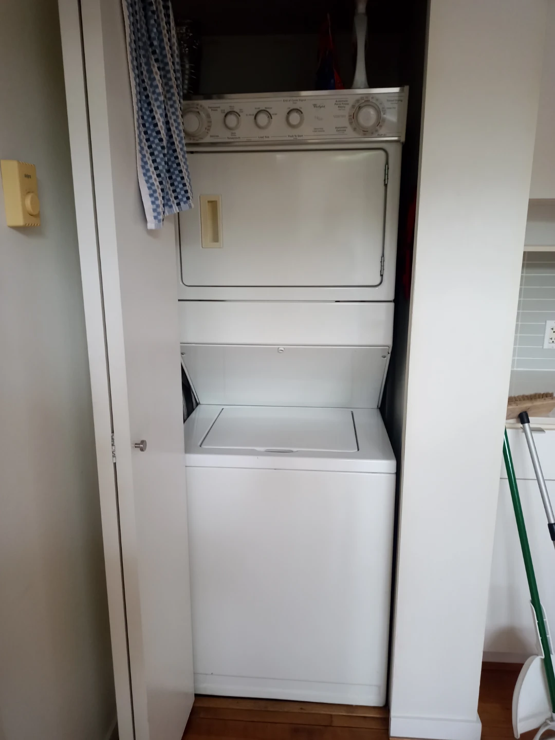 Whirlpool Basic Stackable Washer and Dryer 27"