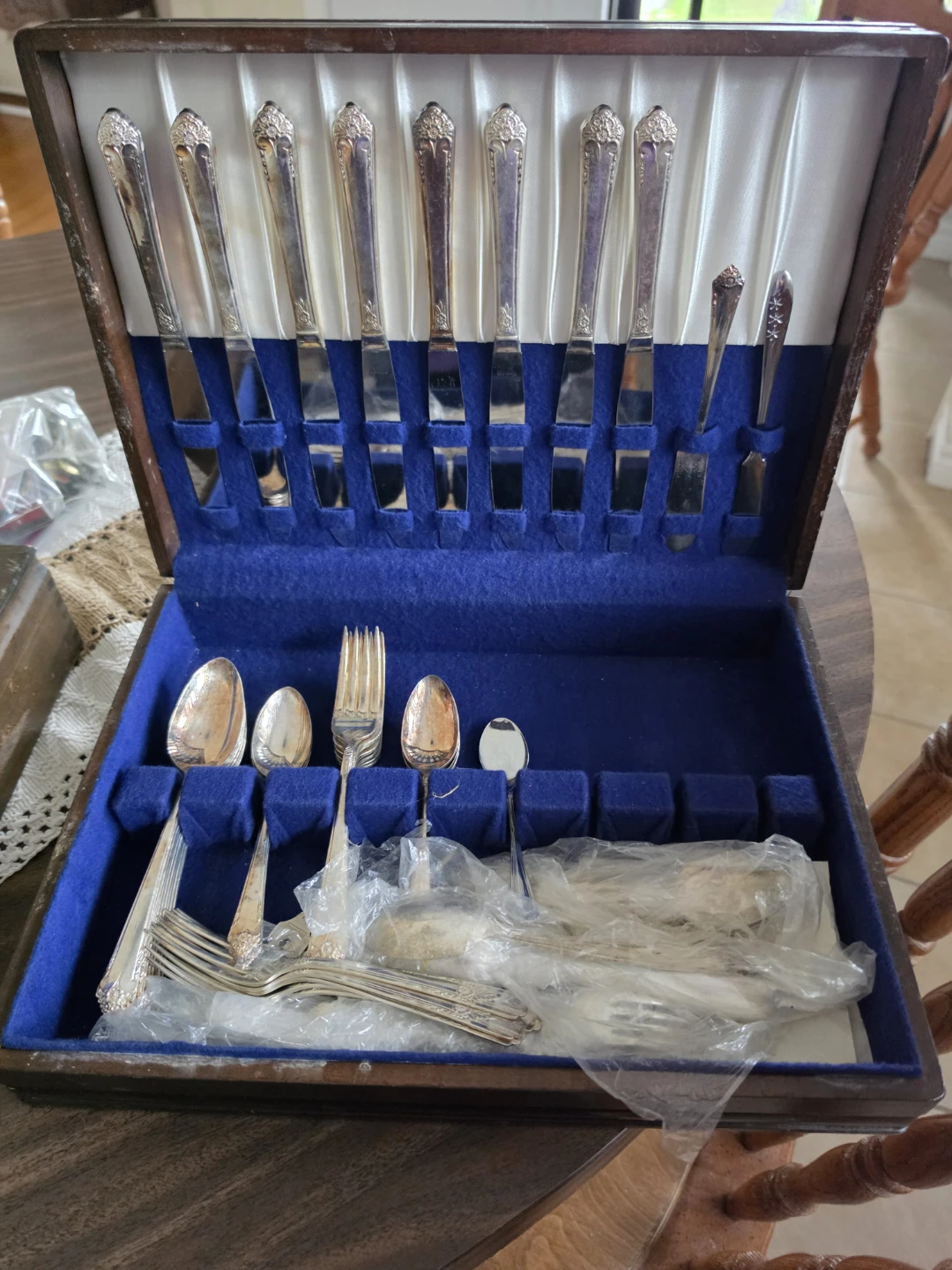 Silverware Set in Wooden Box - photo 2