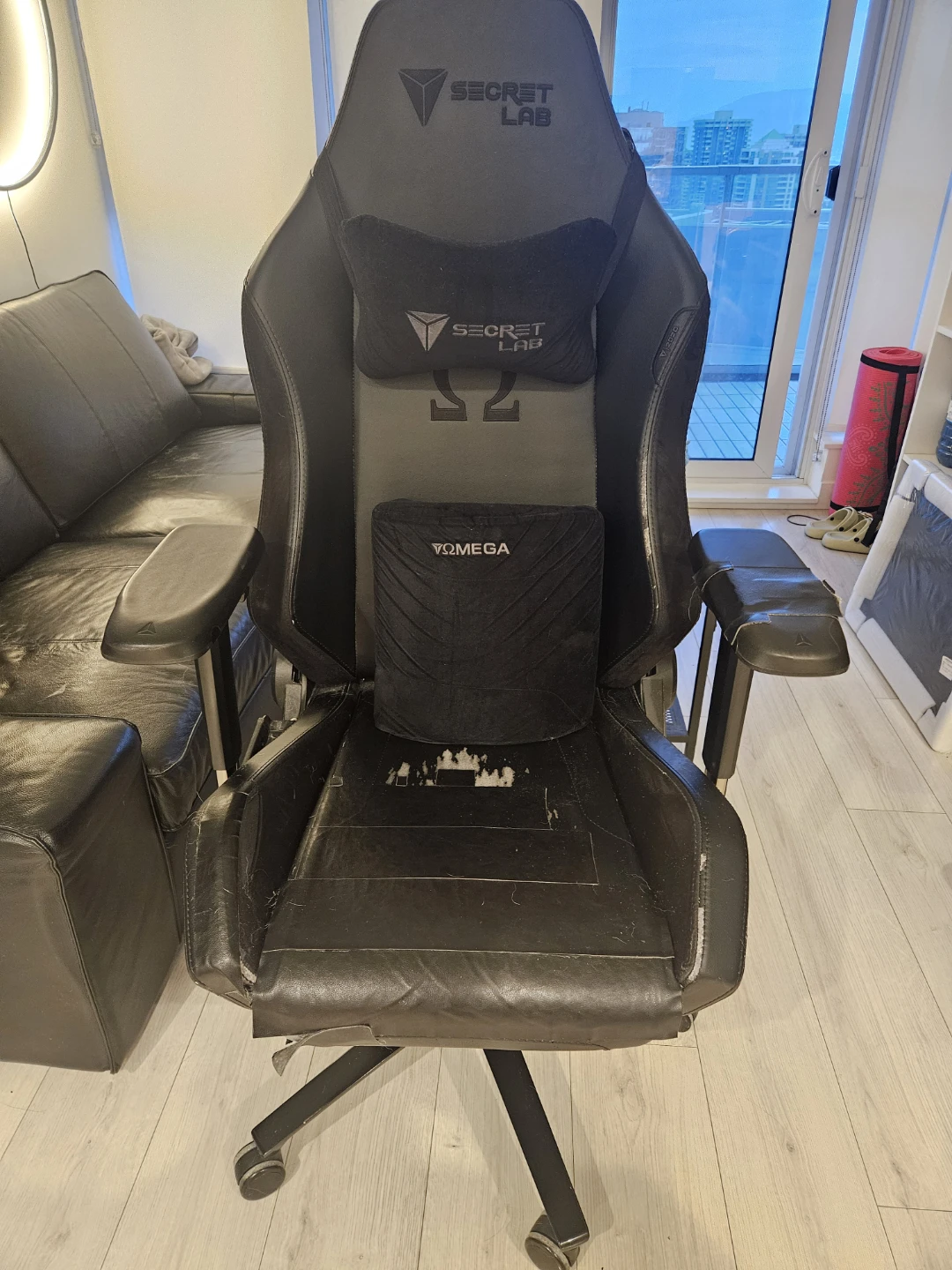 2020 Secretlab Omega Gaming Chair FREE