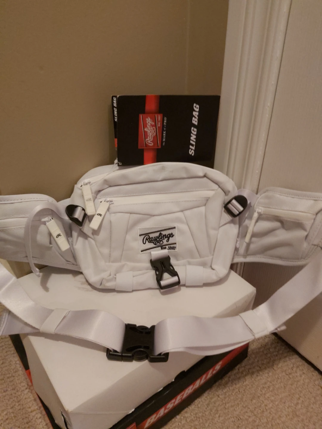 NEW Rawlings Sling Bag - photo 3
