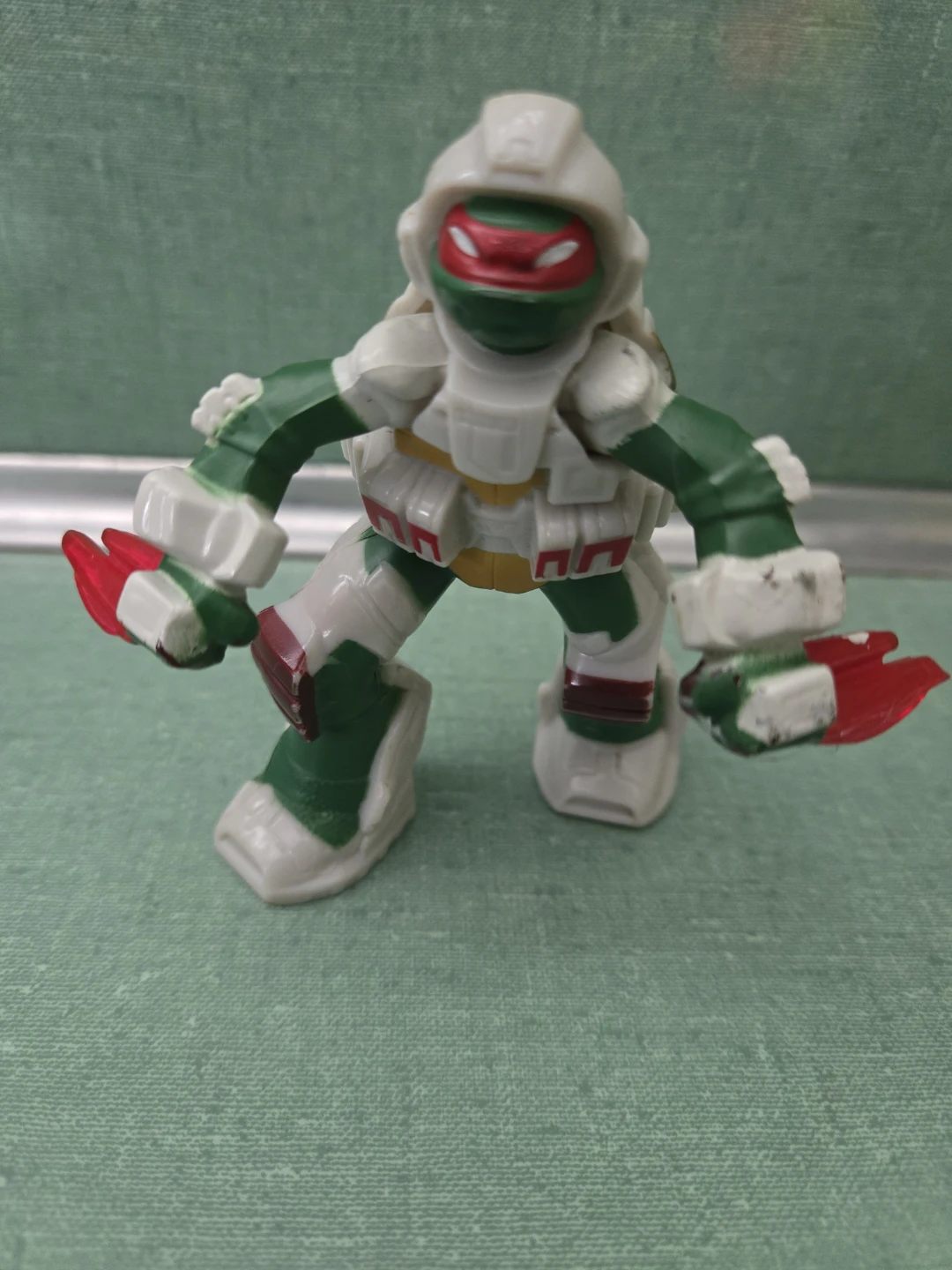 Two (2) Teenage Mutant Ninja Turtles Figures - photo 4