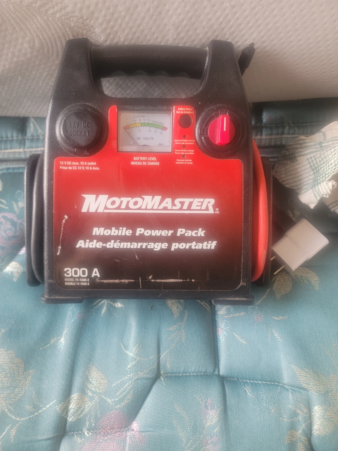 Motomaster 300A Mobile Power Pack Jump Starter