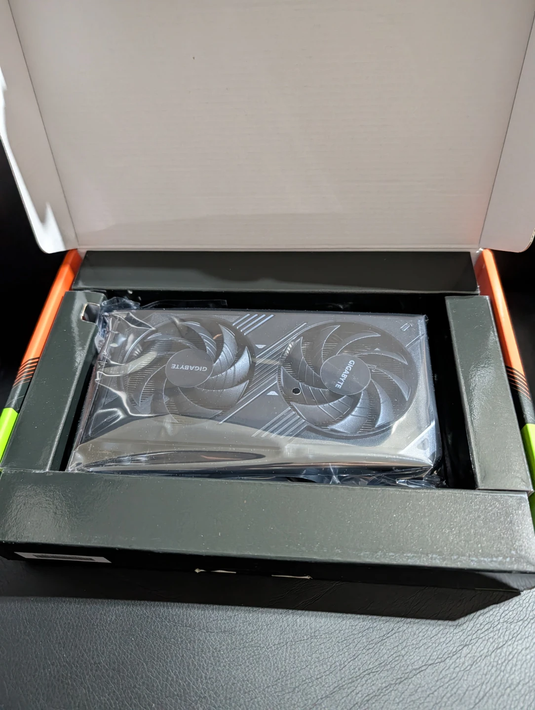 GIGABYTE GeForce RTX 5050 Gaming OC 8GB GDDR6 Graphics Card - photo 2