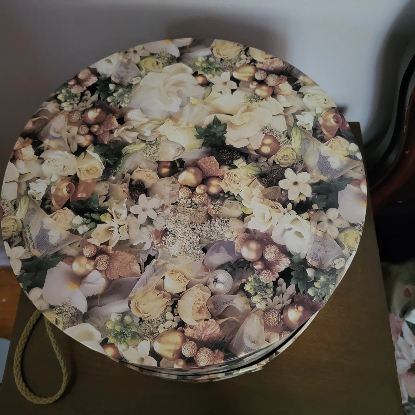 Vintage Floral Round Hat Box Storage Container - photo 4