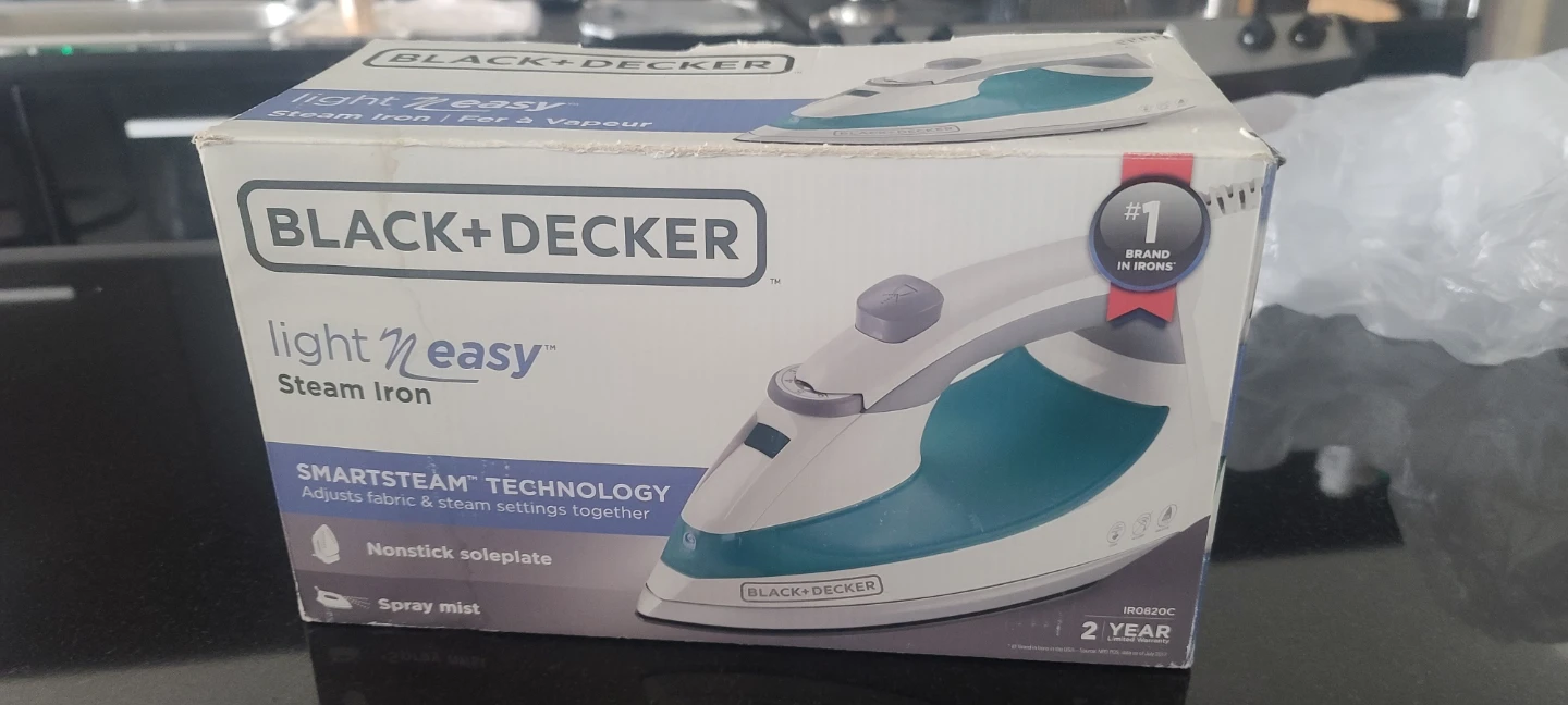 BLACK+DECKER Light 'n Easy Steam Iron